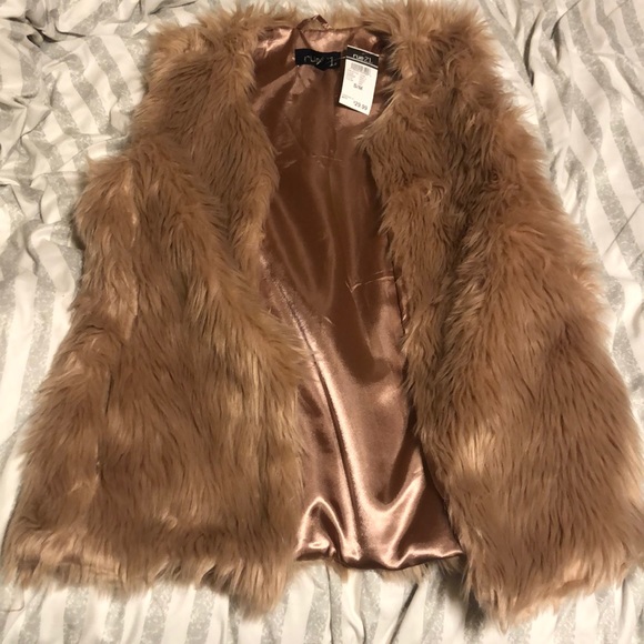 Rue21 Jackets & Blazers - Pinky Nude Fur Vesr Rue21 Jackets & Blazers - Pinky Nude Fur Vesr